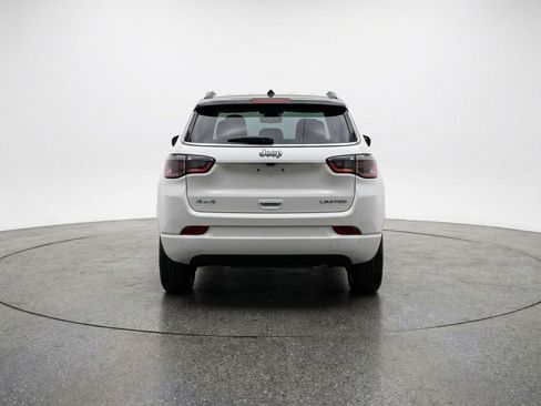 Used 2025 Jeep Compass Limited image 7