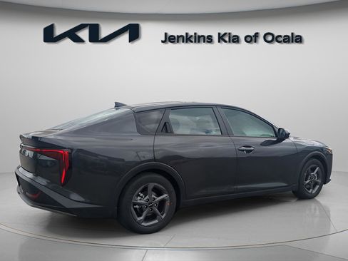 New 2025 Kia K4 LXS image 5