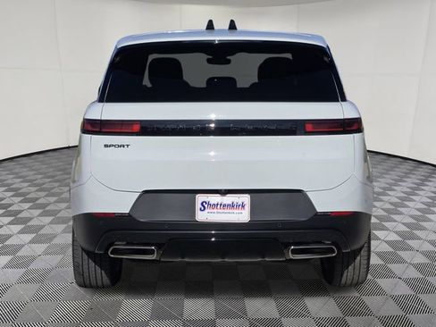 Used 2025 Land Rover Range Rover Sport SE AWD/4WD image 7