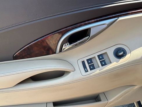 Used 2011 Buick LaCrosse CXL FWD image 25