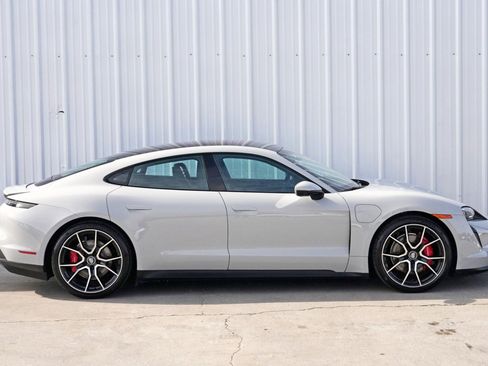 Used 2023 Porsche Taycan 4S w/ Premium Package image 52