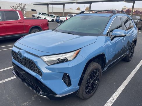 Used 2023 Toyota RAV4 SE image 4