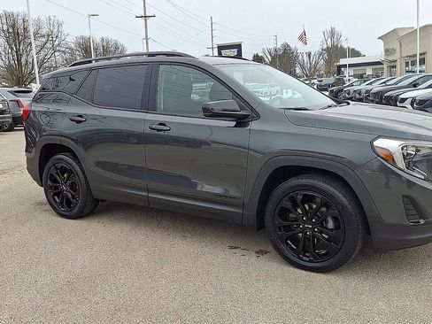 Certified 2020 GMC Terrain SLE w/ Driver Convenience Package image 2