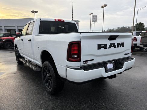 Used 2025 RAM 2500 Big Horn image 7