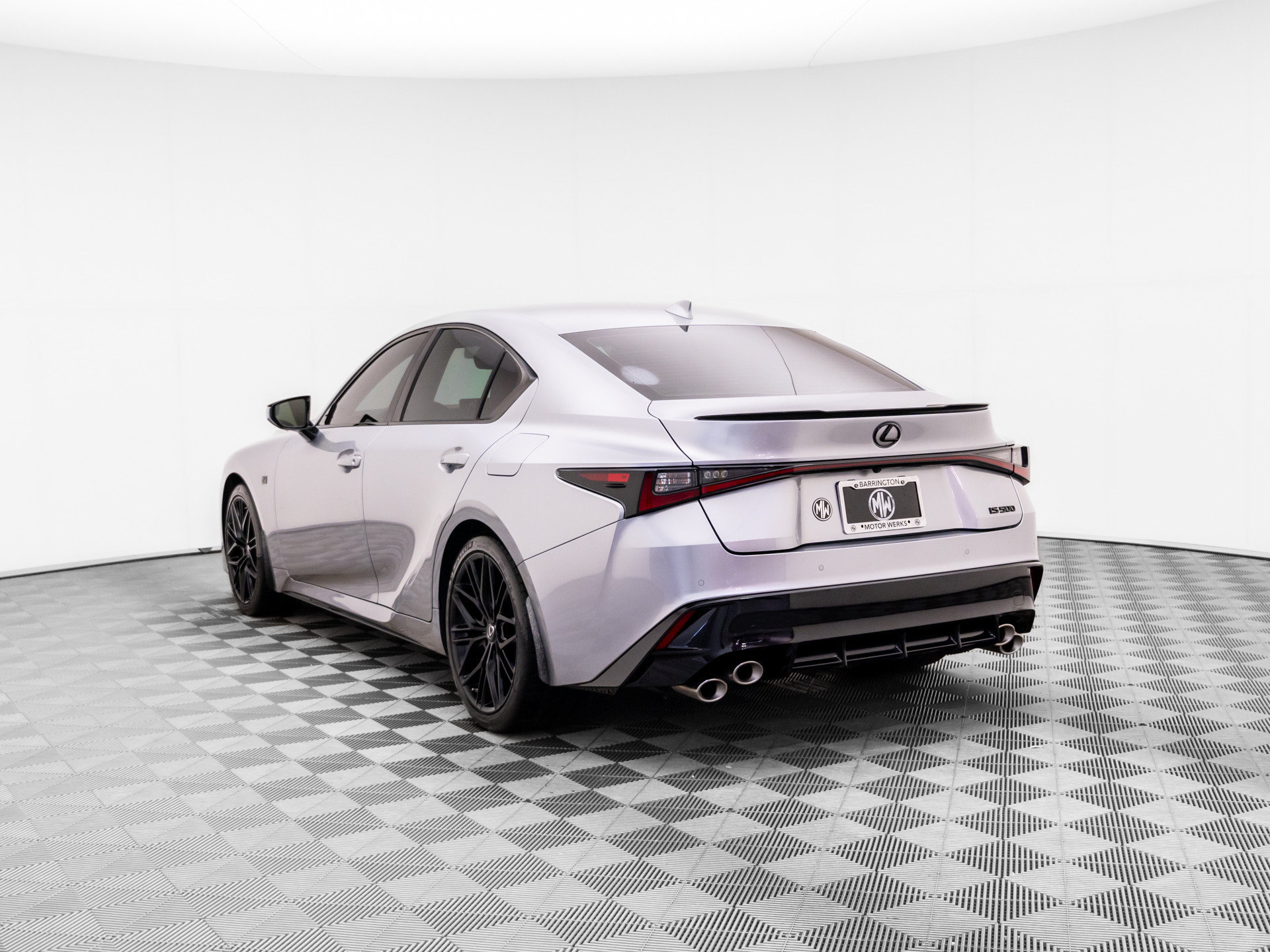 Used 2022 Lexus IS 500 RWD image 3