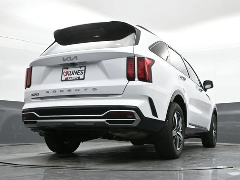 Used 2022 Kia Sorento S FWD image 41