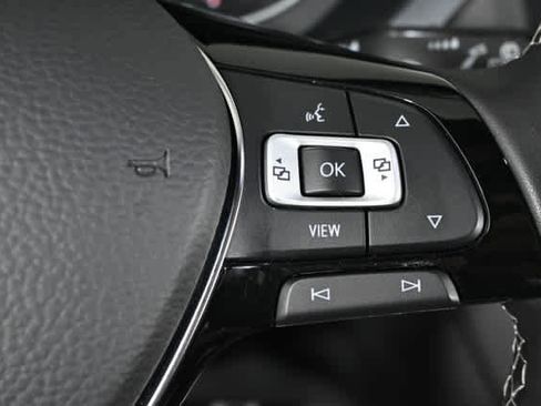 Used 2021 Volkswagen Tiguan SE R-Line image 24