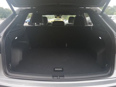 Used 2024 Volkswagen Atlas Cross Sport SEL Premium R-Line image 20