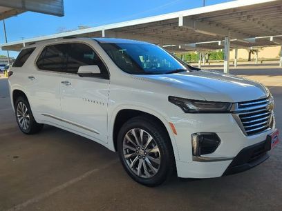 Used 2023 Chevrolet Traverse Premier w/ LPO, Floor Liner Package