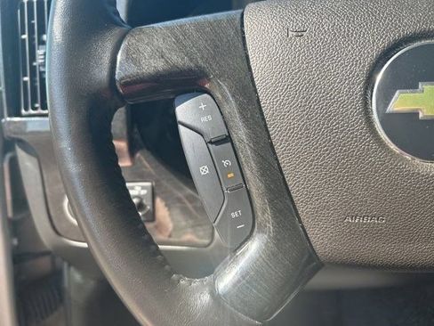 Used 2023 Chevrolet Express 2500 RWD image 17