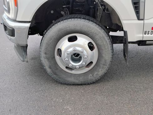 Used 2024 Ford F350 Lariat w/ Lariat Ultimate Package image 10