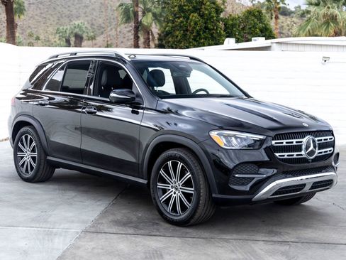 Used 2025 Mercedes-Benz GLE 350 4MATIC image 2