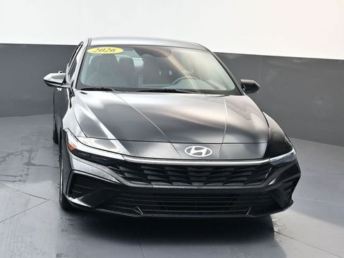 Used 2026 Hyundai Elantra SE FWD image 8