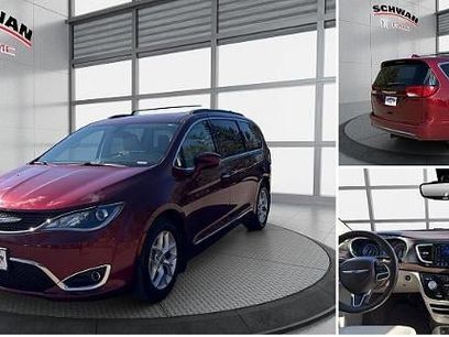 Used 2017 Chrysler Pacifica Touring-L