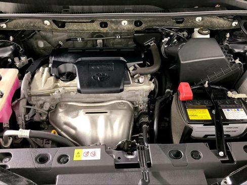 Used 2018 Toyota RAV4 XLE AWD/4WD image 32