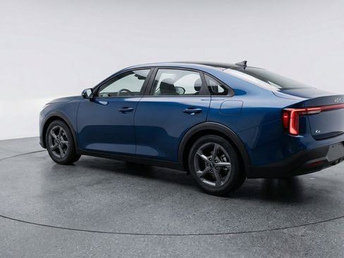 Used 2025 Kia K4 FWD image 6
