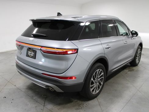 Used 2022 Lincoln Corsair AWD w/ Equipment Group 101A image 9