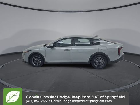Used 2025 Kia K4 FWD image 9