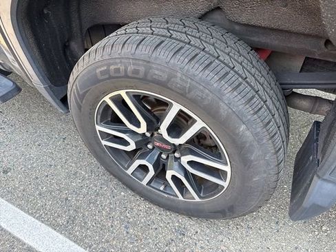 Used 2020 GMC Sierra 1500 AT4 w/ AT4 Premium Package image 10