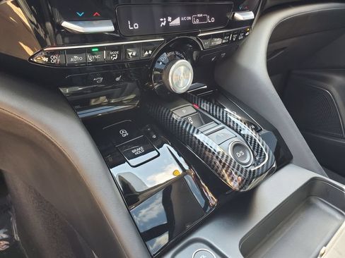 Used 2025 Acura MDX FWD w/ Technology Package image 34
