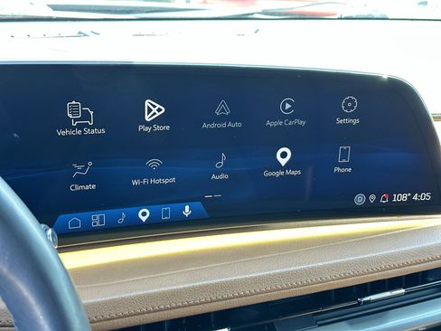 Used 2024 Cadillac XT4 Premium Luxury w/ Technology Package FWD image 12