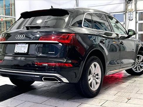 Certified 2023 Audi Q5 2.0T Premium w/ Convenience Package image 2