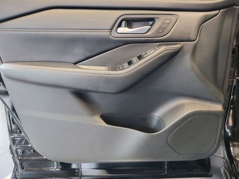 Certified 2024 Nissan Rogue SL w/ SL Premium Package FWD image 30