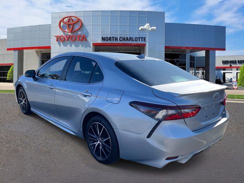 Used 2022 Toyota Camry SE image 8