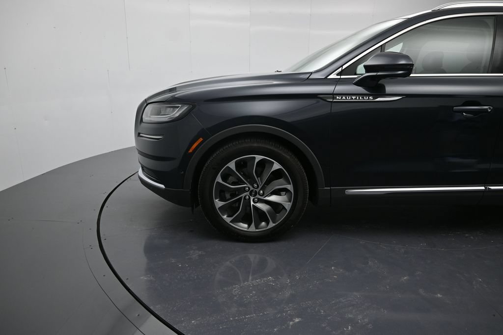 Used 2021 Lincoln Nautilus Reserve w/ Equipment Group 201A FWD image 9