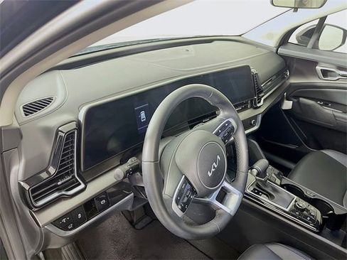 Used 2025 Kia Sportage EX w/ Premium Package image 10