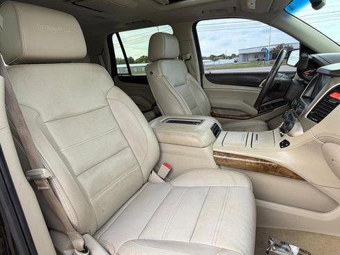 Used 2016 GMC Yukon Denali w/ Open Road Package AWD/4WD image 35