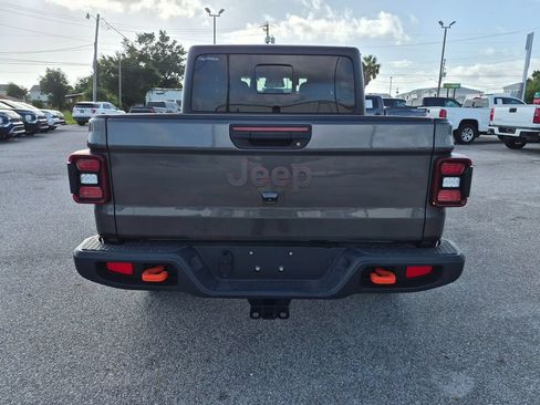 Used 2026 Jeep Gladiator Mojave AWD/4WD image 7