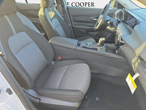 New 2026 Nissan Sentra SV w/ SV Convenience Package FWD image 10
