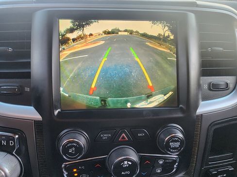 Used 2015 RAM 1500 Limited image 33