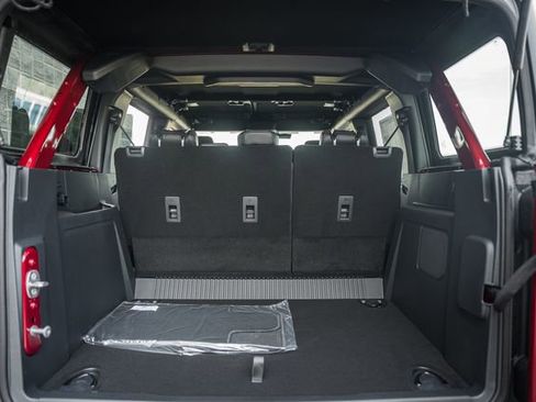 New 2026 Ford Bronco Badlands w/ Sasquatch Package image 14