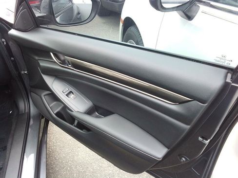 Used 2020 Honda Accord Sport image 25