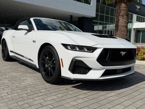 Used 2025 Ford Mustang GT Premium RWD image 28