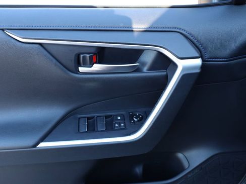 Used 2020 Toyota RAV4 XSE image 20