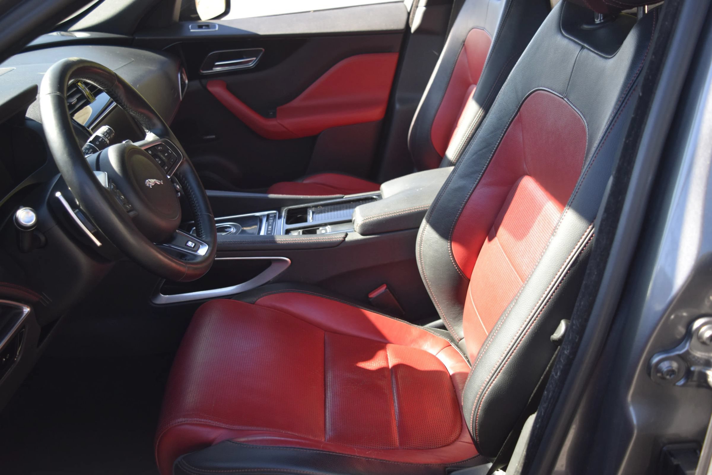 Used 2018 Jaguar F-PACE R-Sport AWD/4WD image 6