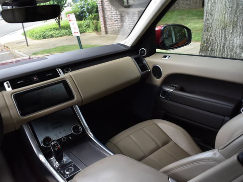 Used 2019 Land Rover Range Rover Sport HSE image 31