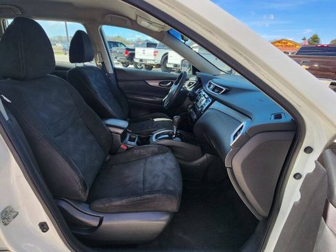 Used 2016 Nissan Rogue S FWD image 15