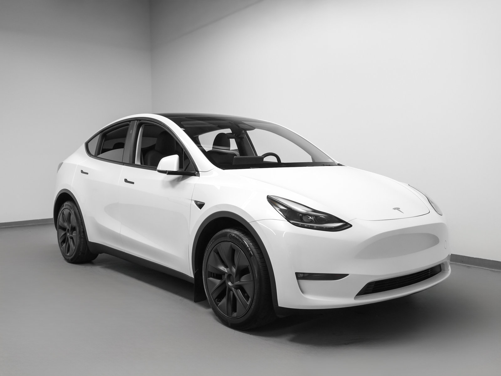 Used 2024 Tesla Model Y Long Range AWD/4WD image 10