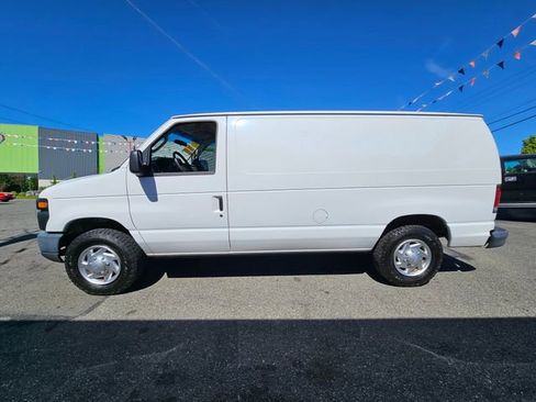 Used 2013 Ford E-250 and Econoline 250 w/ Commercial Cargo Van Pkg image 6