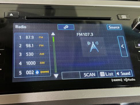 Used 2016 Subaru Legacy 3.6R Limited image 21