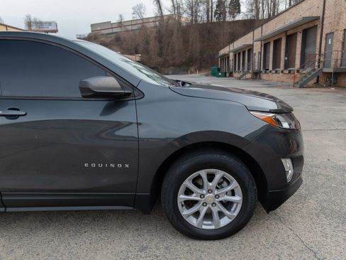 Used 2019 Chevrolet Equinox LS w/ LS Convenience Package image 11
