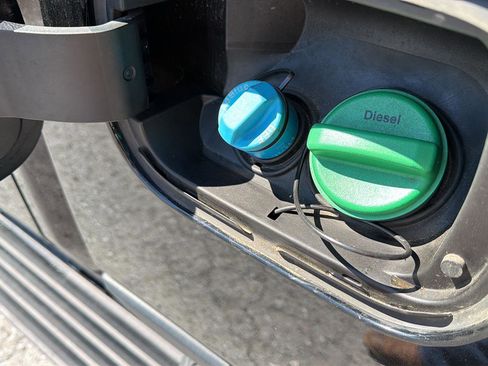 Used 2024 GMC Sierra 2500 AT4 w/ AT4 Premium Plus Package image 28