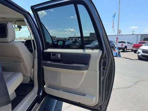 Used 2015 Lincoln Navigator L 4WD w/ Equipment Group 101A Reserve image 38