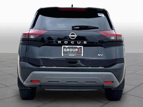 Certified 2023 Nissan Rogue SV FWD image 5