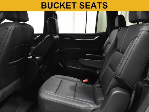 Used 2026 GMC Acadia Elevation w/ Elevation Premium Package FWD image 4