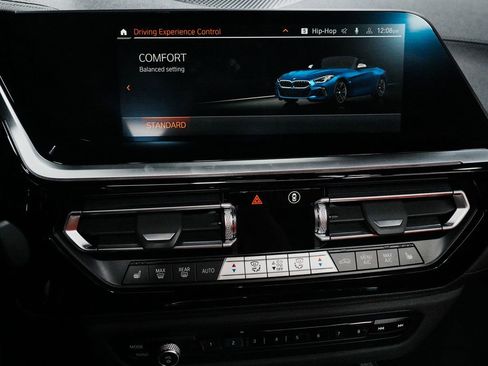 Used 2024 BMW Z4 M40i w/ Premium Package RWD image 26